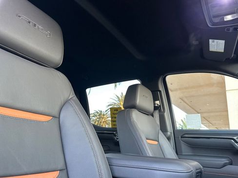 Certified 2025 GMC Sierra 1500 AT4 image 17
