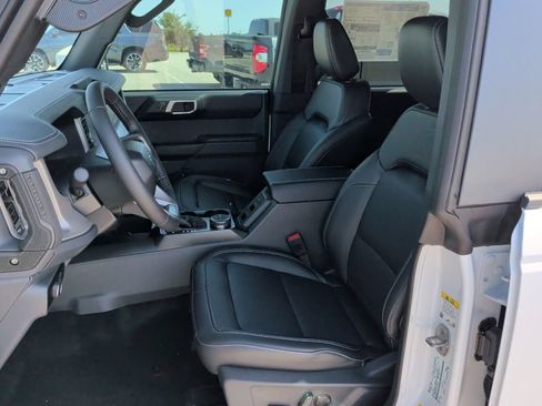 New 2026 Ford Bronco Outer Banks AWD/4WD image 12