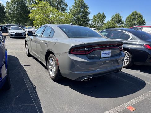 Used 2023 Dodge Charger SXT w/ Cold Weather Package RWD image 15
