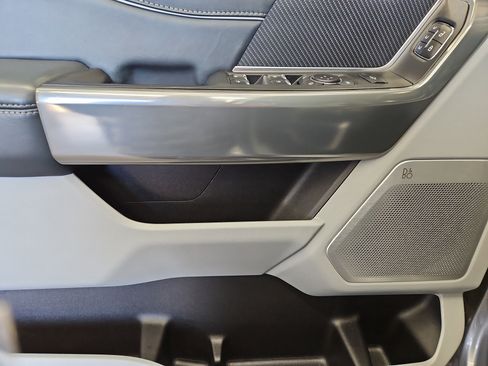 Used 2024 Ford F350 Limited w/ FX4 Off-Road Package image 7