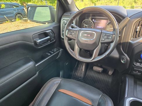 Used 2020 GMC Sierra 1500 AT4 w/ AT4 Premium Package AWD/4WD image 9