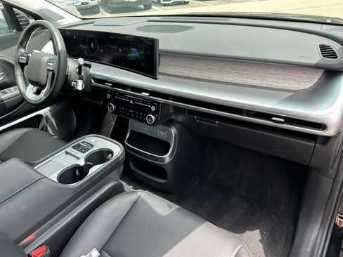 Used 2026 Hyundai Ioniq 9 Limited AWD/4WD image 14
