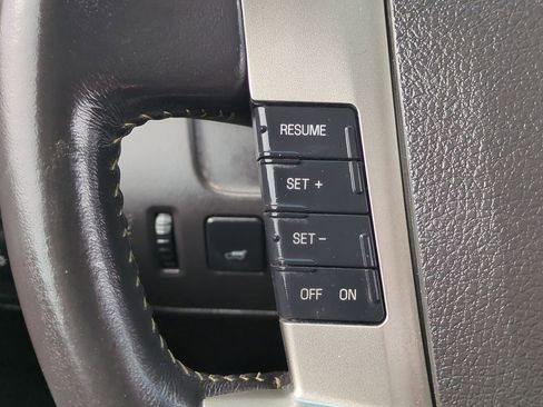 Used 2010 Ford Flex SEL image 24