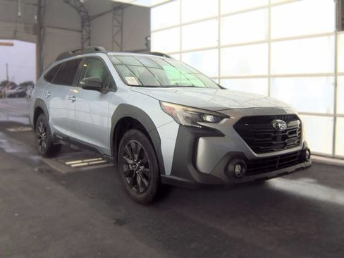 Used 2025 Subaru Outback Onyx Edition AWD/4WD image 3