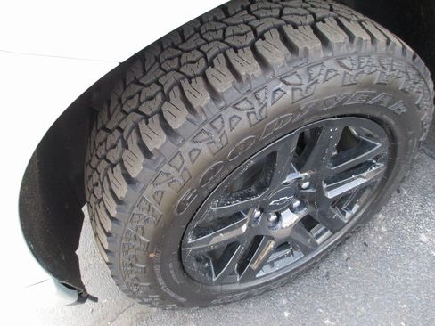 Used 2021 Chevrolet Silverado 1500 Custom w/ Rally Edition image 12