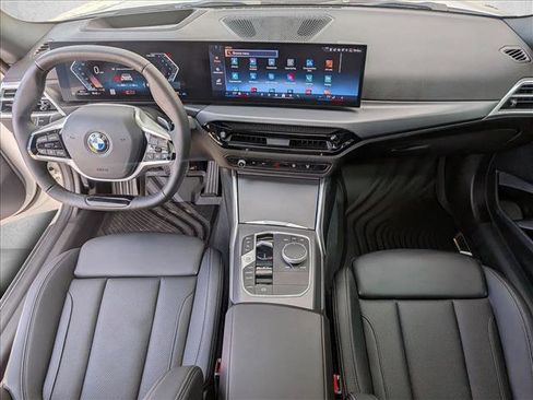 Certified 2025 BMW 230i Coupe w/ Premium Package image 18