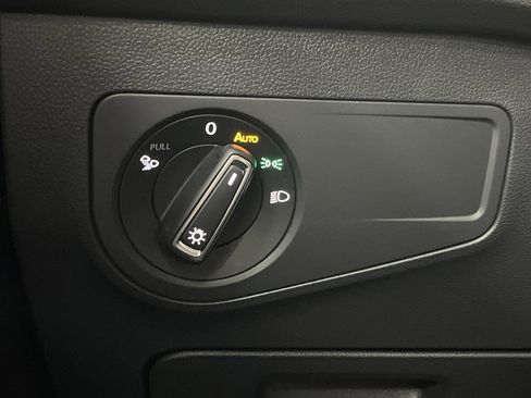 Used 2024 Volkswagen Tiguan SEL R-Line image 25