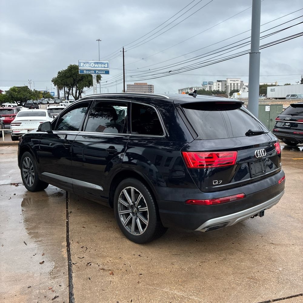 Used 2017 Audi Q7 3.0T Premium Plus w/ Premium Plus Package AWD/4WD image 4