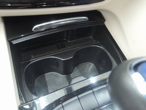 Used 2018 Buick Regal Preferred image 19