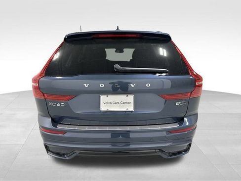 Used 2025 Volvo XC60 B5 Plus w/ Protection Package Premier image 7