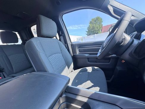 Used 2025 RAM 3500 Big Horn AWD/4WD image 22
