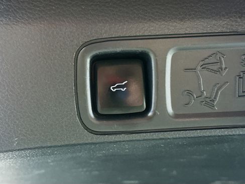 Used 2024 Ford Expedition Max XLT image 31