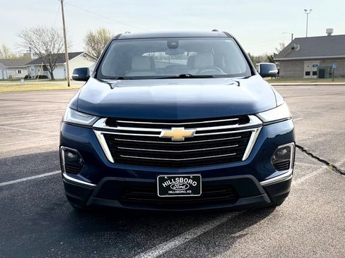 Used 2023 Chevrolet Traverse LT AWD/4WD image 12