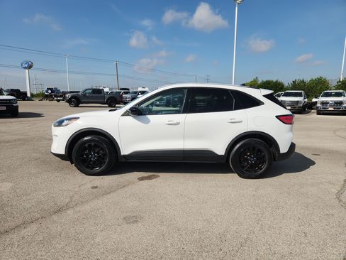 Used 2020 Ford Escape SE Sport AWD/4WD image 4