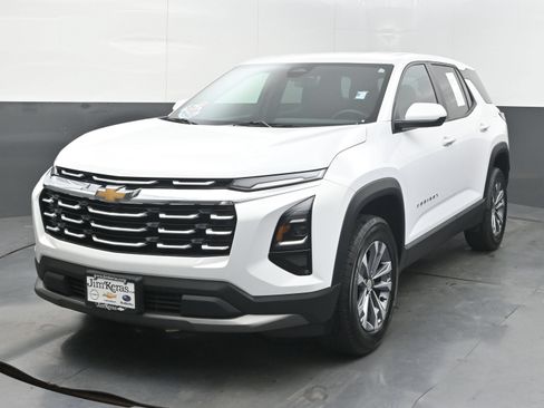 Used 2025 Chevrolet Equinox LT FWD image 4