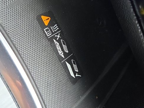 Used 2024 Buick Enclave Premium image 33