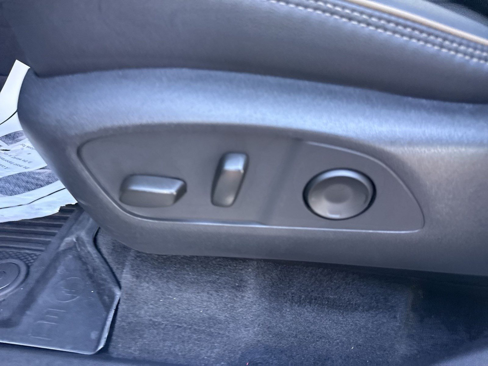 Used 2026 Chevrolet Traverse High Country w/ LPO, Floor Liner Package AWD/4WD image 14