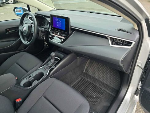 Certified 2025 Toyota Corolla LE image 12