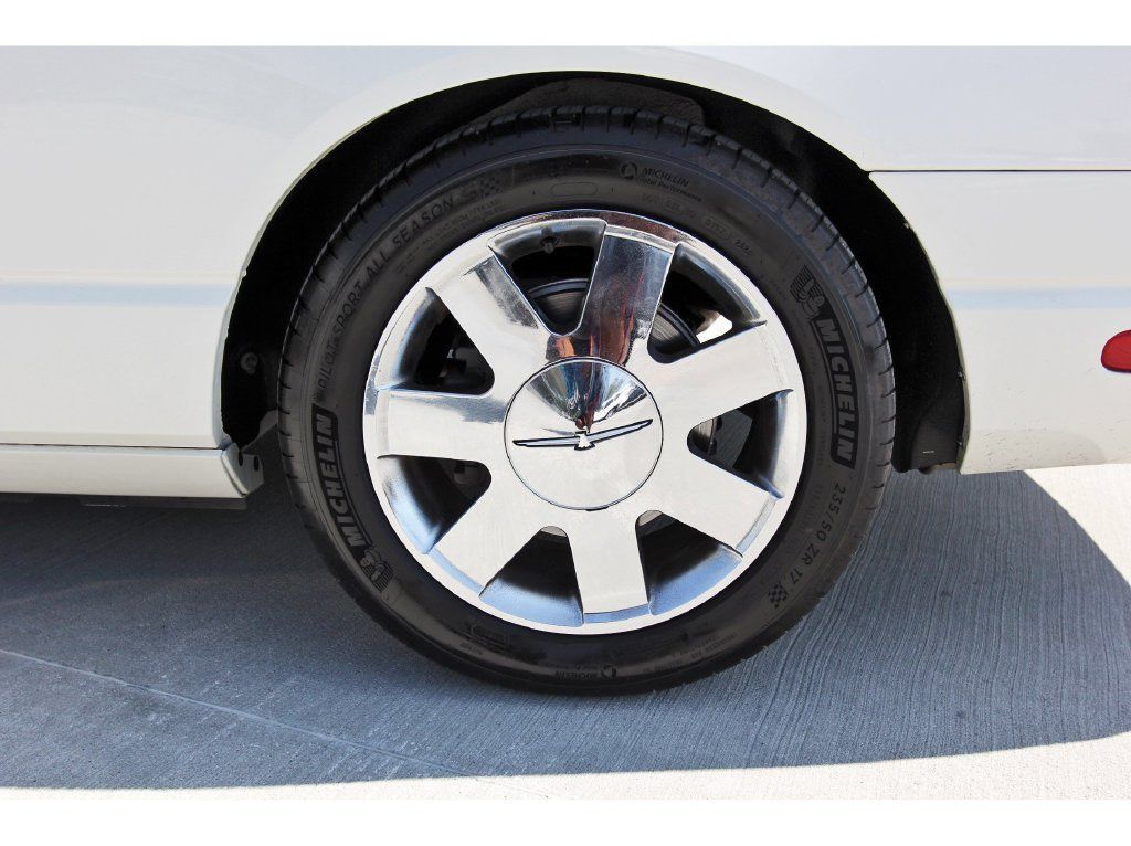 Used 2002 Ford Thunderbird RWD image 24