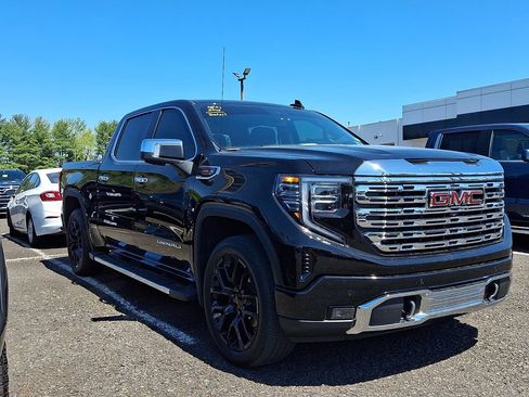 Used 2023 GMC Sierra 1500 Denali w/ Technology Package image 2