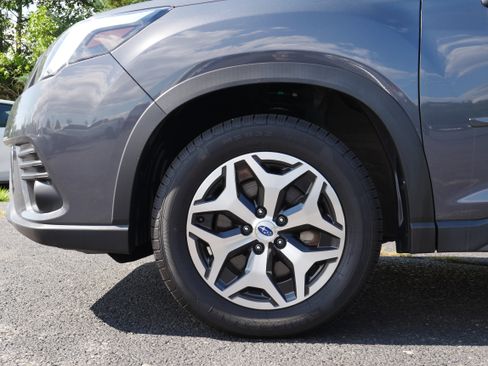 Used 2023 Subaru Forester Premium AWD/4WD image 11