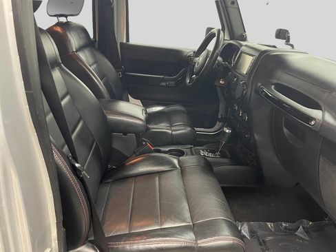 Used 2012 Jeep Wrangler Sahara image 16