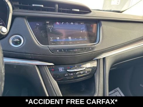 Used 2017 Cadillac XT5 Luxury image 9