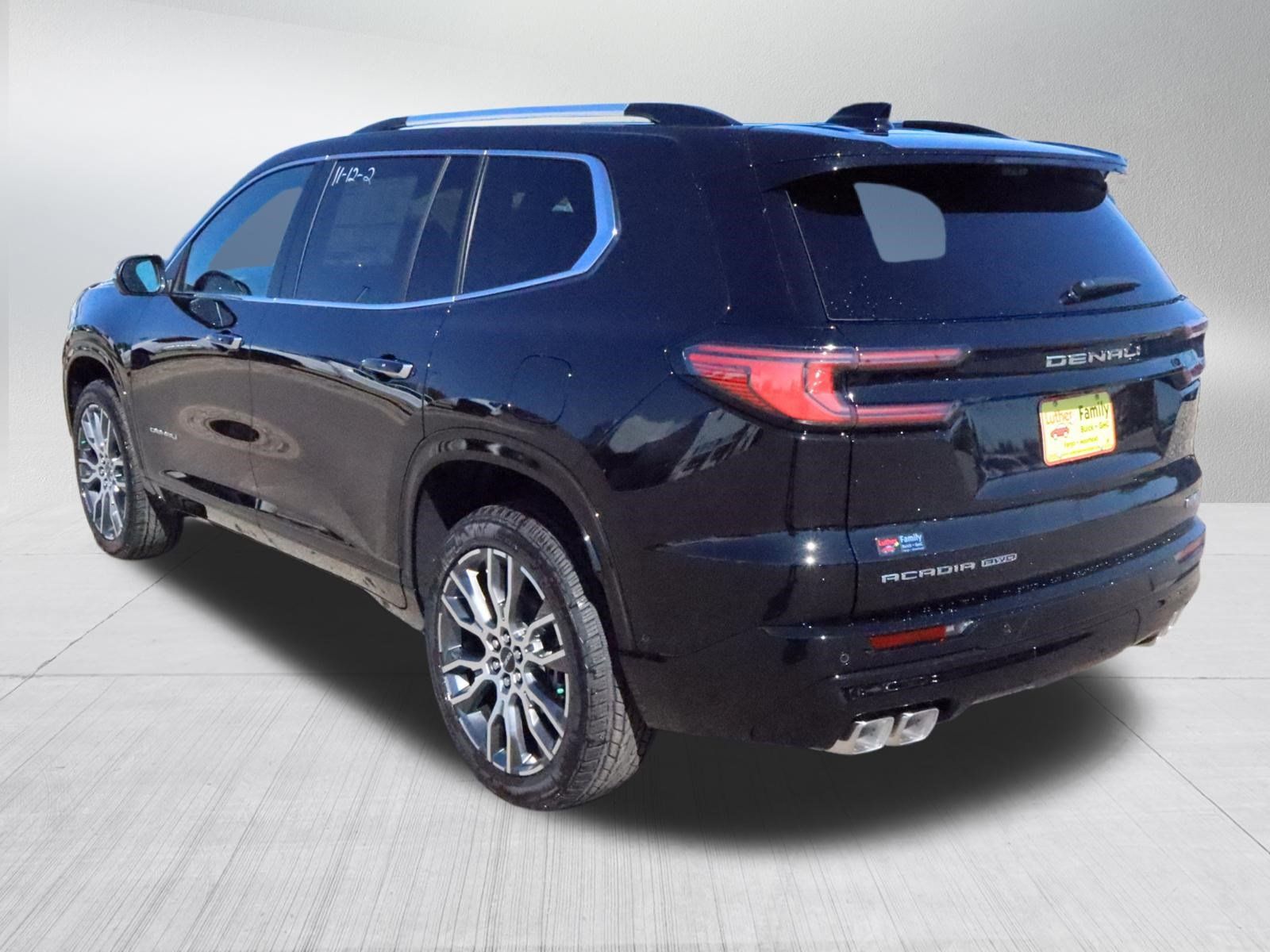 New 2026 GMC Acadia Denali Ultimate w/ LPO, Floor Liner Package AWD/4WD image 5