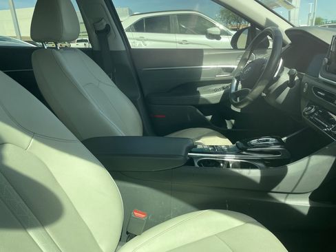 Used 2020 Hyundai Sonata Limited FWD image 11