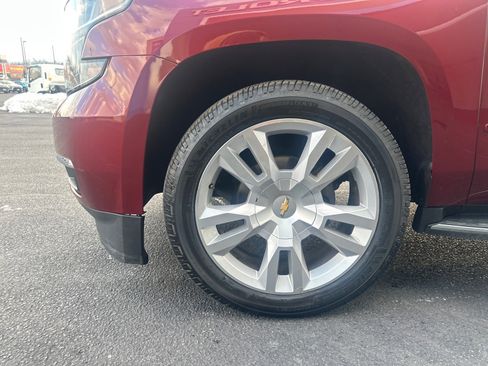 Used 2017 Chevrolet Suburban Premier image 29