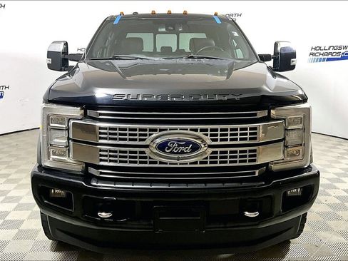 Used 2018 Ford F250 Platinum w/ Platinum Ultimate Package AWD/4WD image 2