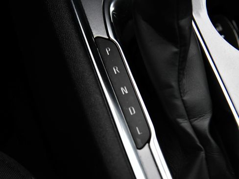 Used 2023 Chevrolet Malibu LT image 24