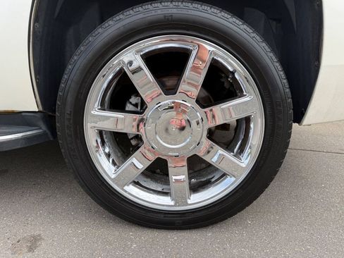 Used 2008 Cadillac Escalade AWD image 18