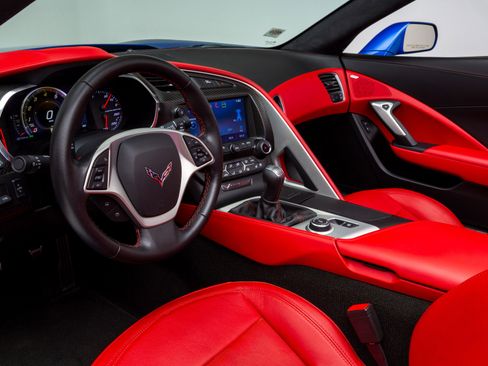 Used 2014 Chevrolet Corvette Stingray Convertible w/ 3LT Preferred Equipment Group image 4