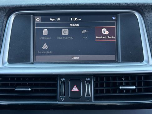 Used 2020 Kia Optima LX image 20