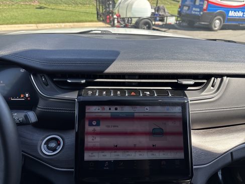 Used 2022 Jeep Grand Cherokee L Limited image 27