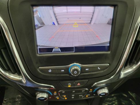 Used 2024 Chevrolet Equinox LT AWD/4WD image 13
