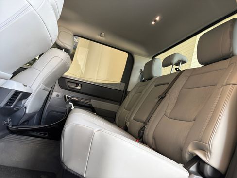 Used 2024 Toyota Tundra Limited AWD/4WD image 29