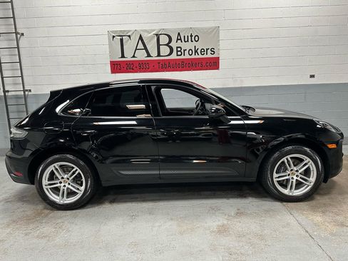 Used 2023 Porsche Macan image 2