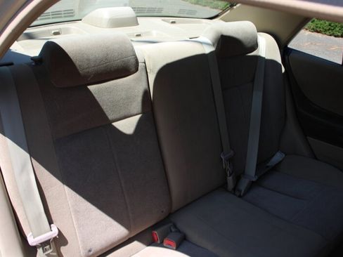 Used 2003 MAZDA Protege FWD image 6