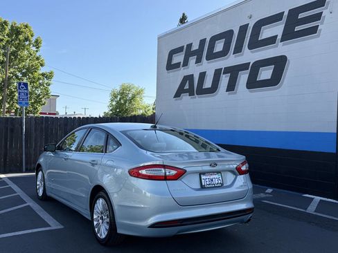 Used 2014 Ford Fusion SE FWD image 21