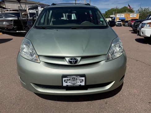 Used 2008 Toyota Sienna CE FWD image 9