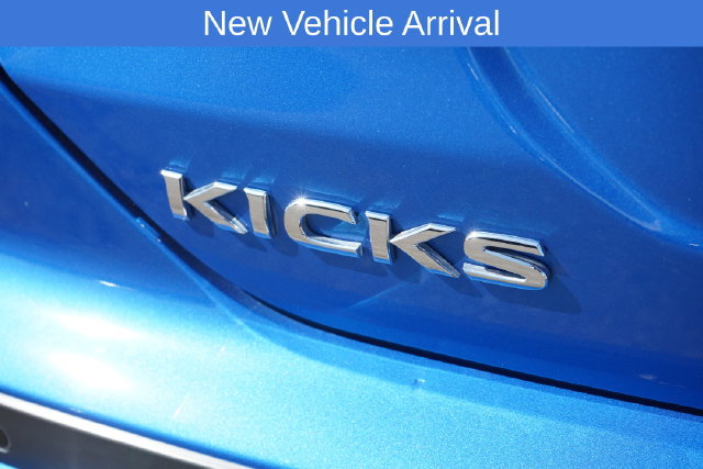 Used 2024 Nissan Kicks SR w/ SR Premium Package FWD image 15