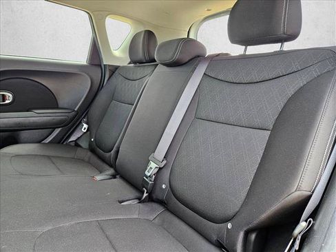Used 2015 Kia Soul FWD image 16
