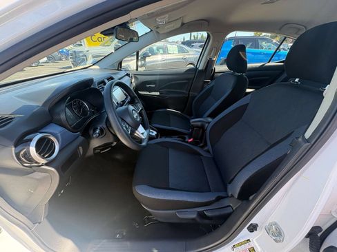 Used 2025 Nissan Versa SV FWD image 24