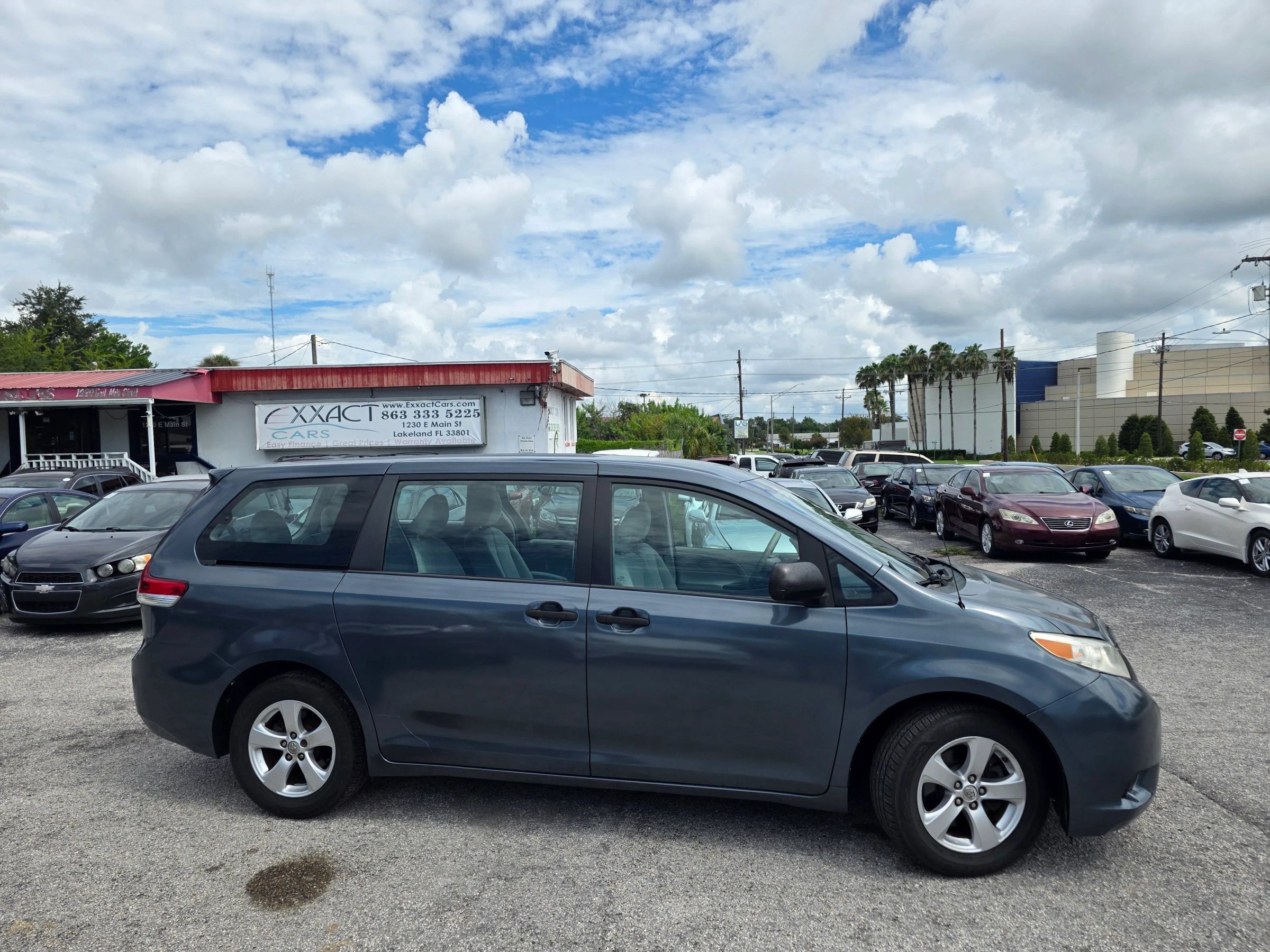 Used 2014 Toyota Sienna L FWD image 8