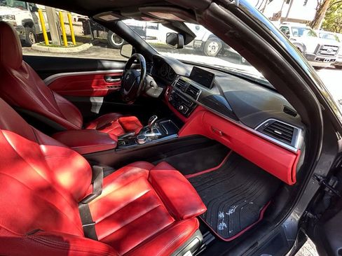 Used 2020 BMW 440i Convertible w/ M Sport Package image 30
