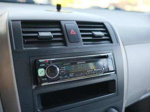 Used 2009 Toyota Corolla LE w/ All Weather Guard Pkg FWD image 19