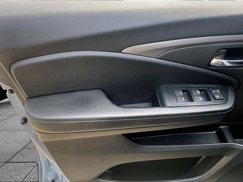 Used 2023 Honda Ridgeline RTL image 18