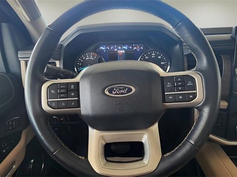 Used 2024 Ford Expedition Limited image 25
